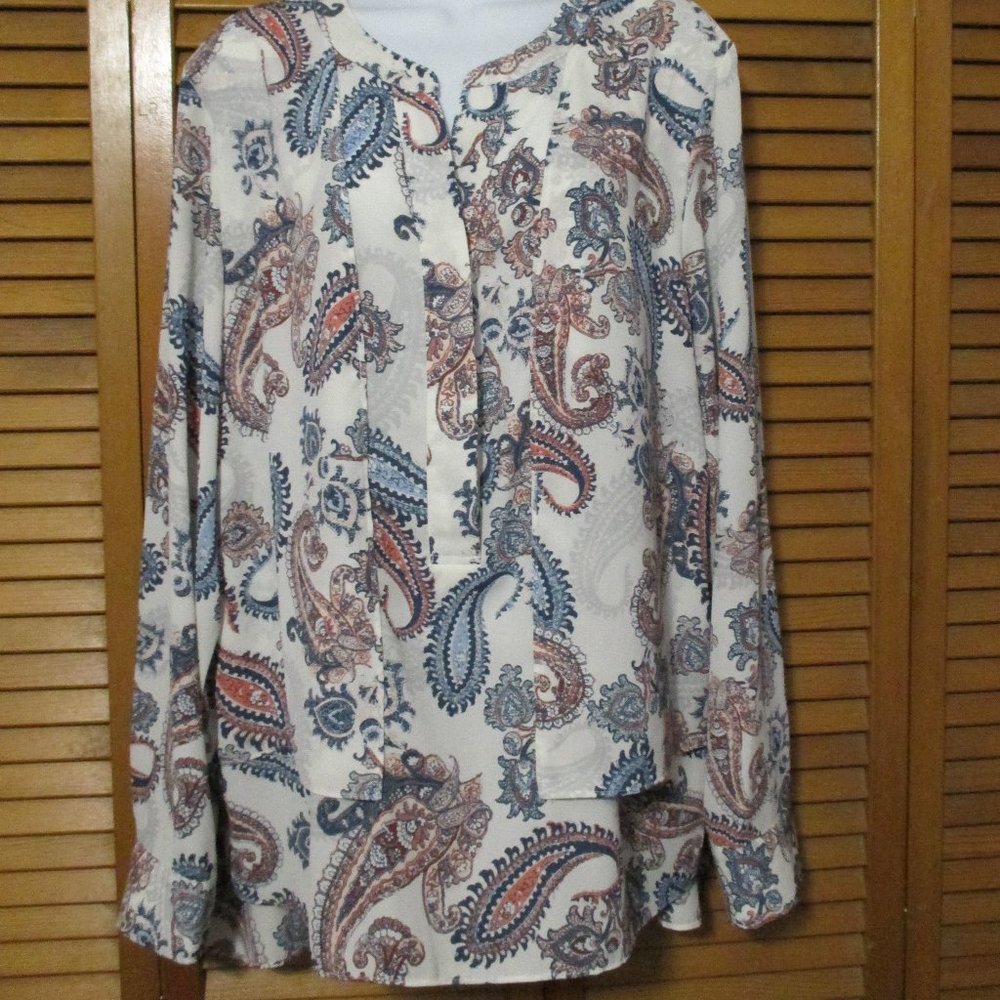 Metaphor top feminine long sleeve V neck paisley print blouse like new size XL